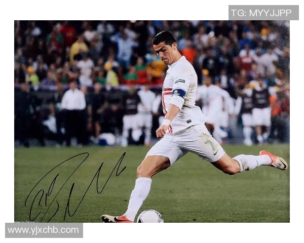 获取足球明星签名照的实用技巧与注意事项分享 获取足球明星签名照的实用技巧与注意事项分享